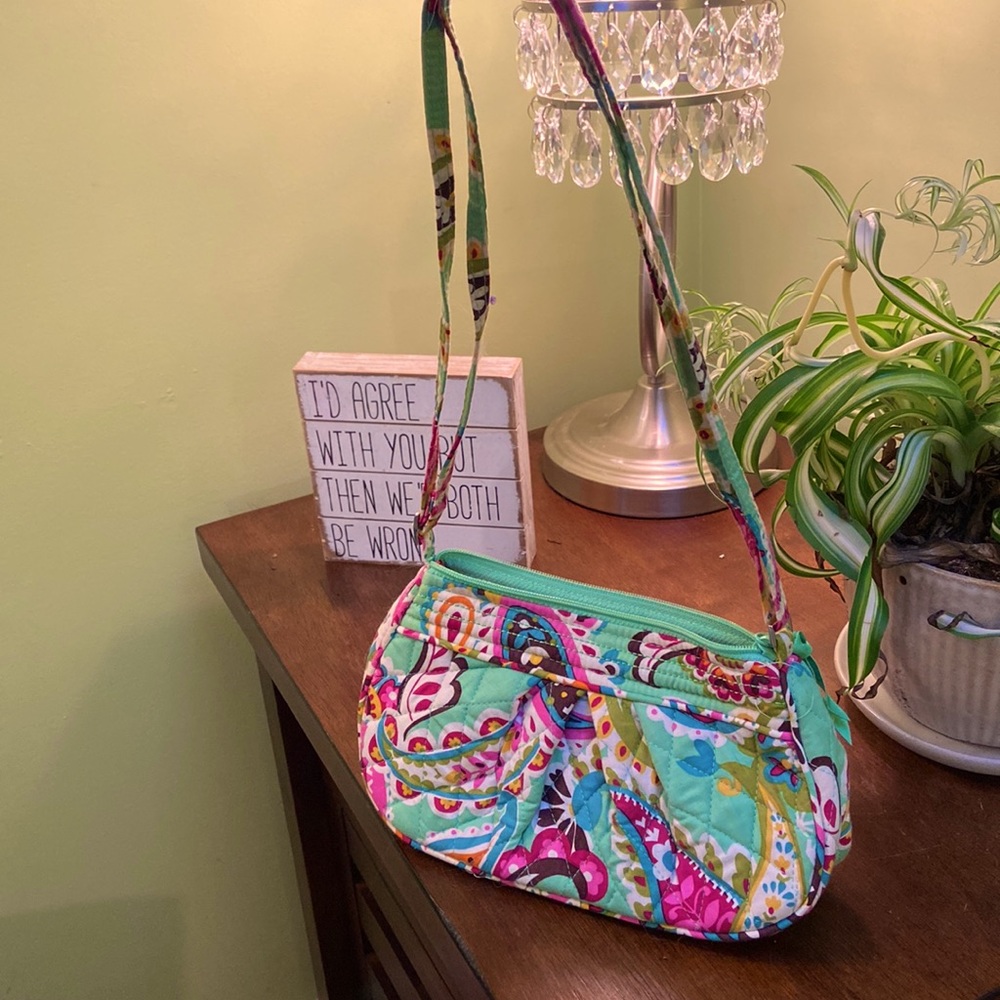 Vera Bradley small cross body/strapped tote- LIKE NEW